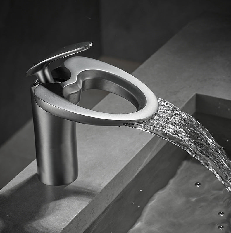 Homelody Vollständig hohl Wasserfall-Mischbatterie Kupfer Badarmatur mit abgeflachtem Auslauf für niedriges Waschbecken und Handspüler
